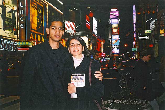 Сундар Пичай, түүний эхнэр Анжали. Нью Йорк, 2002 он